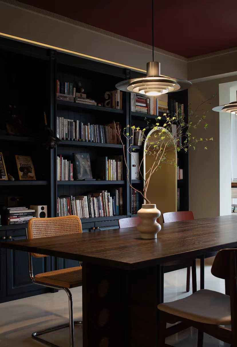 她把家装成博物馆,用书籍美景点缀生活,太有文化氛围了