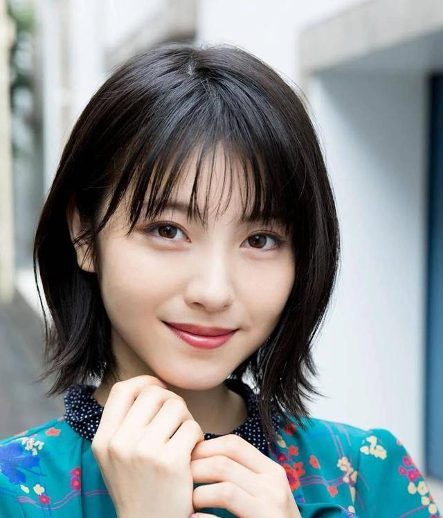 菜心 渡边美波——短发的神