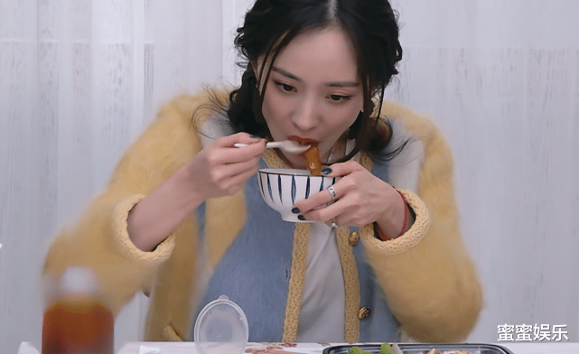 杨幂|杨幂提到了6个艺人，和马頔用情侣名，感慨：我桃花运挡都挡不住