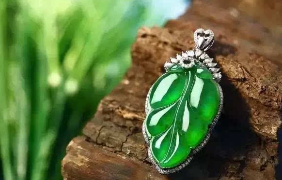 翡翠|预算不高只能买低品质翡翠？一招教你捡漏！