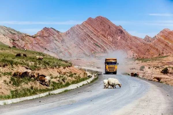 运城|新疆的最美公路，令人沉沦，无限向往的地方！