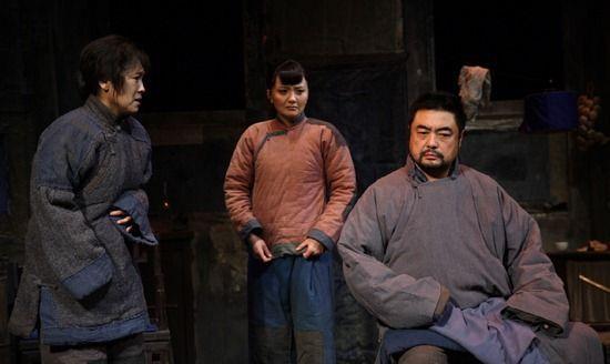 老舍|《骆驼祥子》：虎妞对祥子的破坏性，不只是肉体的侵略