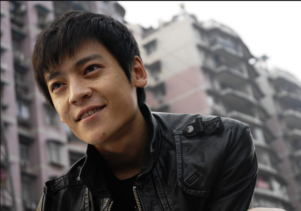 王子义|王子义：他是巍子的儿子，长得帅演技还好，果然是虎父无犬子