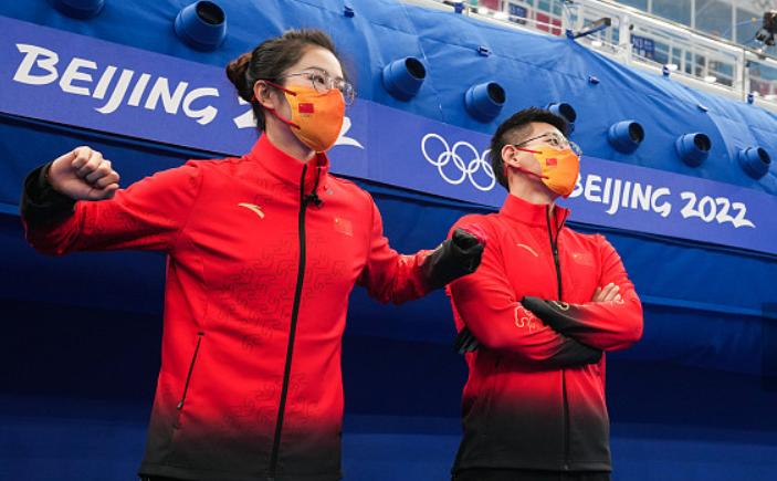 美国队|三连败！主动认负，混合冰壶不敌美国！