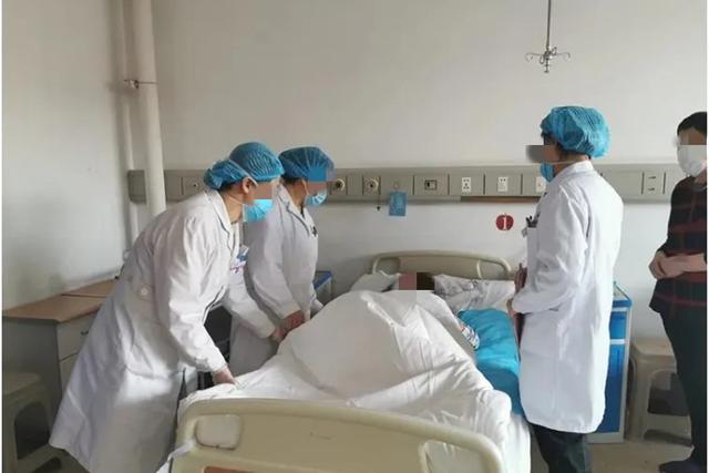案例:16岁少年偷看寡妇洗澡,被对方发现放狗咬掉前者的命根子