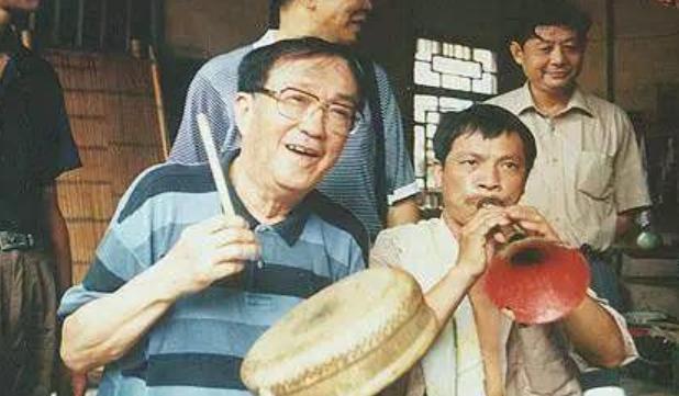 谢晋|著名导演谢晋：3个儿子，2个智障，1个肝癌，他的一生比黄连还苦