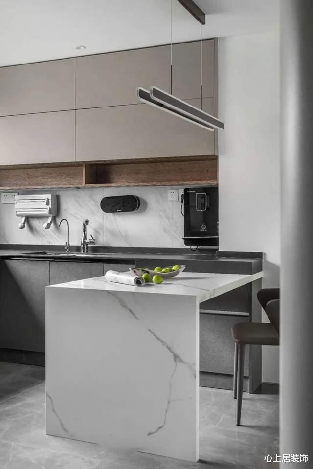 暗夜之境,银灰与黑的极简现代空间