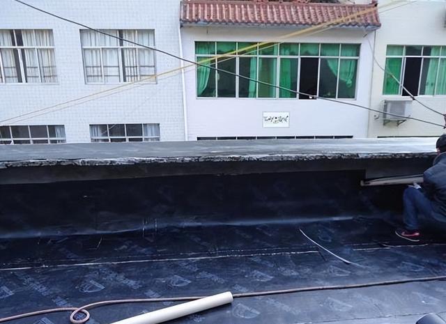 屋顶防水补漏,可以按照这3个步骤进行,但要注意其中的6点