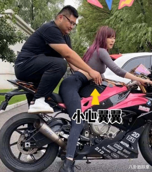 |网红猴哥婚礼延期，与妻子携手道歉，网友：又是剧本