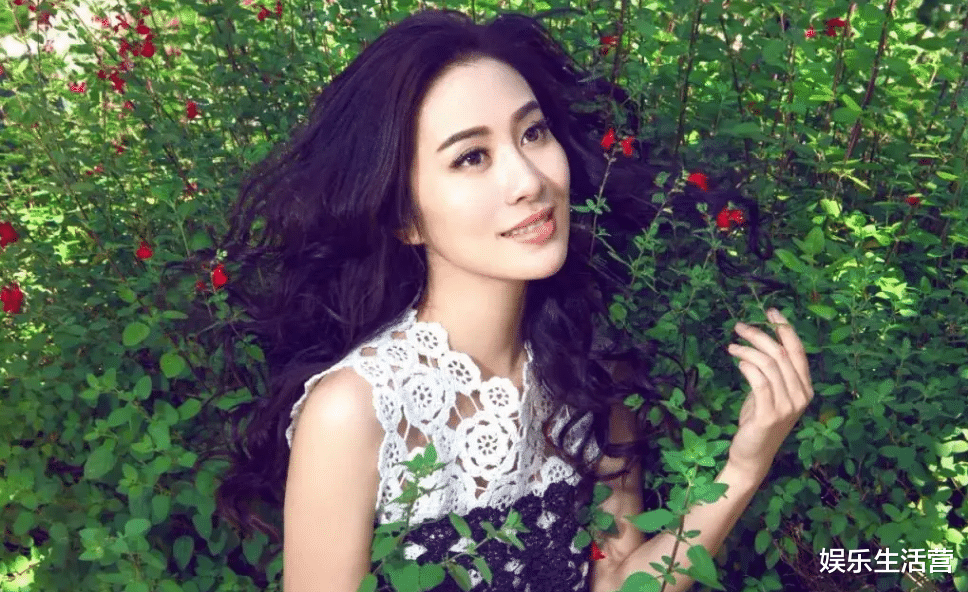 叶璇|42岁叶璇疑似整容,鹅蛋脸变锥子脸,面部僵硬,网友:换了个头?