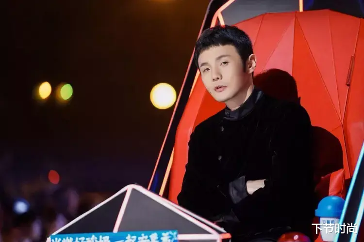 周杰伦|没有周杰伦的命，却得了周杰伦的病！飘了的李荣浩已无可救药！