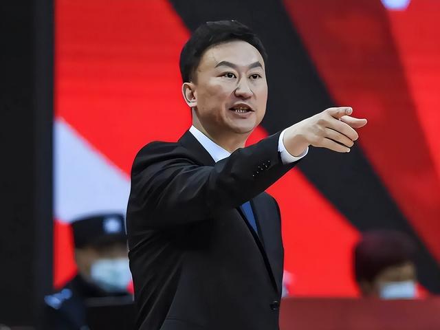 浙江男篮|CBA三大消息：刘维伟加盟山东，浙江签顶级外援，杨鸣裁辽宁老将