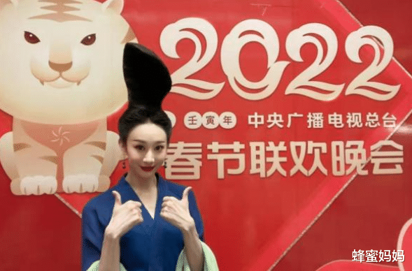 孟庆旸|北舞毕业生因“青绿腰”走红，舞技高超让人难忘，付出终有回报