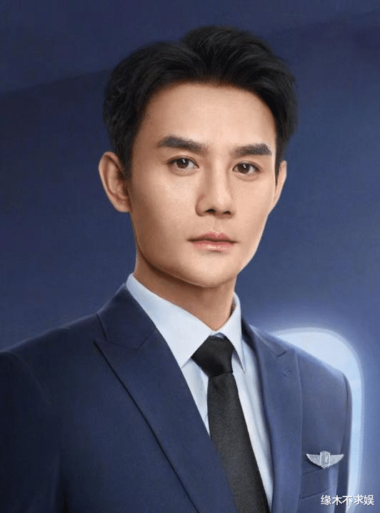 春节档|演员王凯被网暴!情绪激动想打狗仔,过往偏激行为被扒引争议