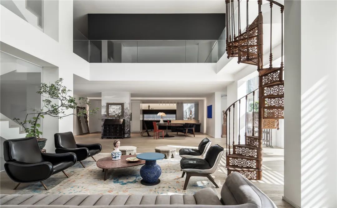 珠江新城|在欧洲回收工地废铁,带回900平艺术别墅