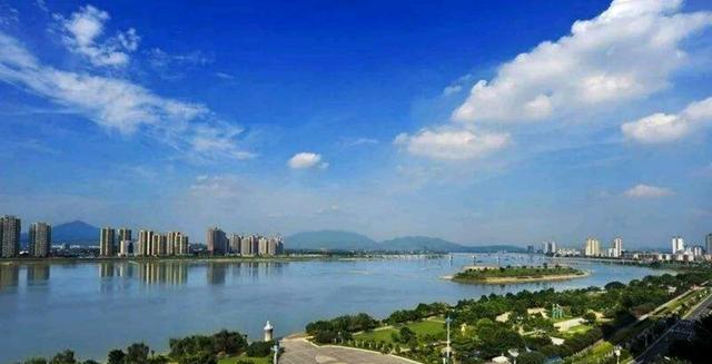 |广东面积最大的地级市，比广州、韶关还大，拥有丰富自然资源