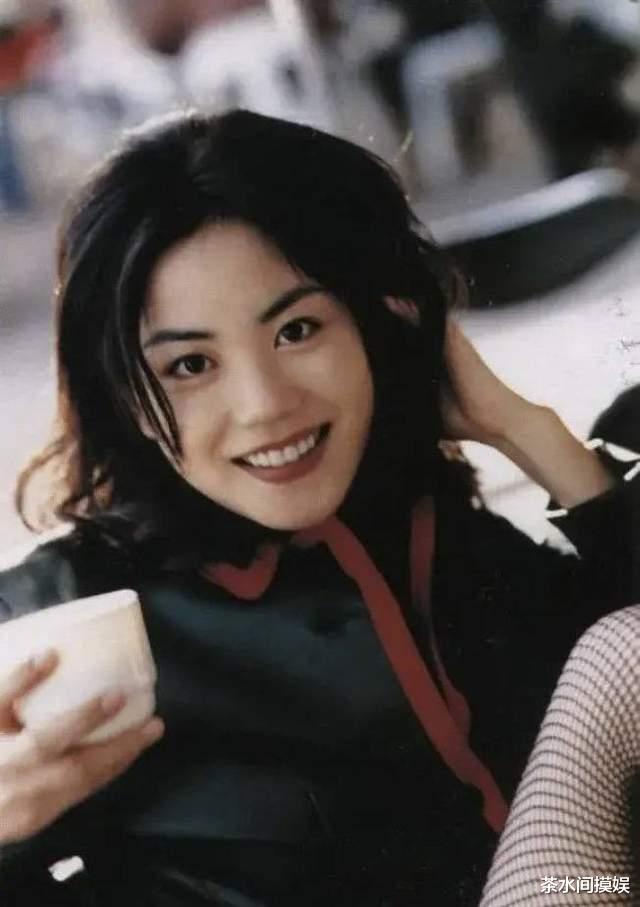 |催熟、缺爱、不正经？几位父母离异的星二代，其实没那么“不堪”