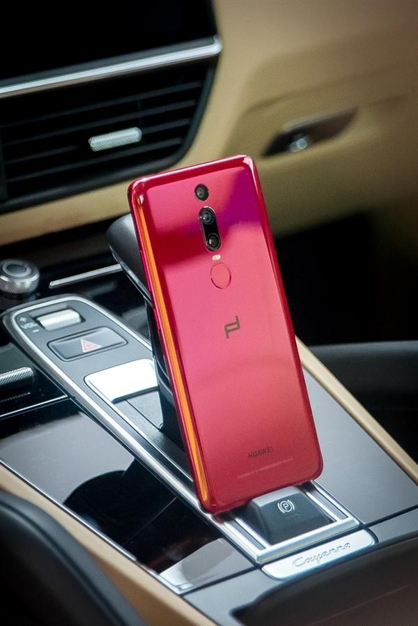 |从12999降到1450元，鸿蒙+512GB，二手华为保时捷很“涨面子”