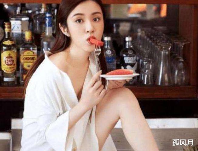 王晓晨|王晓晨身材有多A？当她比基尼照流出后，才明白啥叫“出水芙蓉”