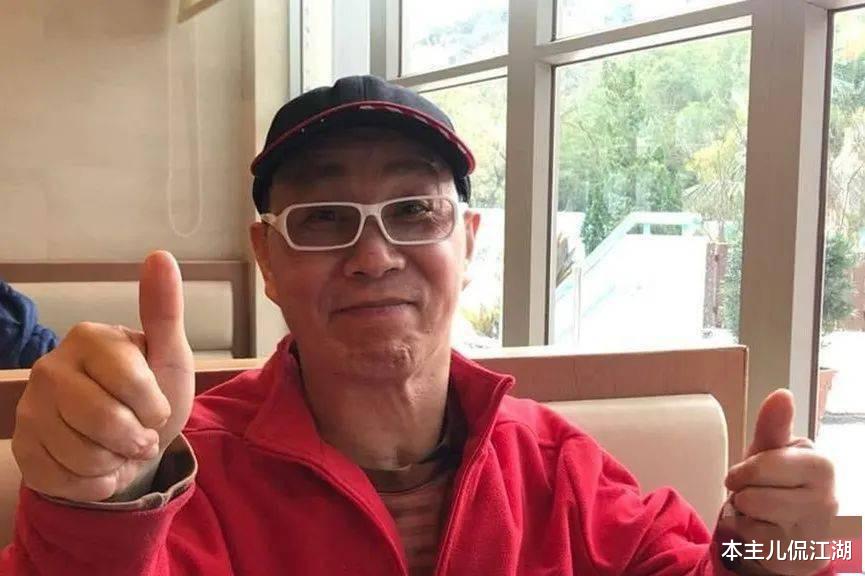 “一代歌王”蔡国权:车祸瘫痪20年,被老婆抛弃,68岁靠救济为生