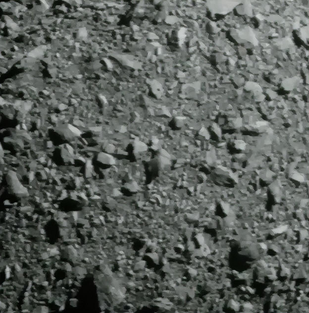 美国对一颗小行星实施了自杀式攻击