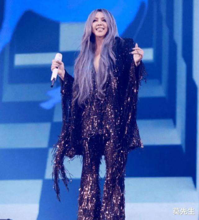 黄子韬|仅仅2天8个瓜，娱乐圈好生猛？黄子韬恋爱再添新锤，男星抛弃妻女