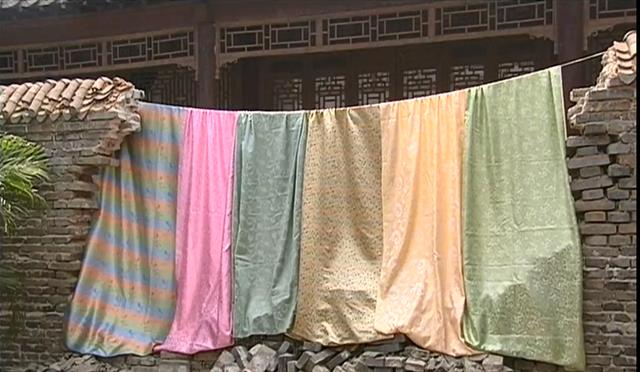 冷清秋|金粉原著,撩妹手段“三步走”,细节都藏在金燕西送冷家的礼物里