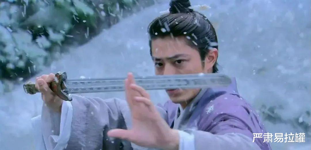 杨超越|李木戈，用杨超越曾舜晞做了个PPT