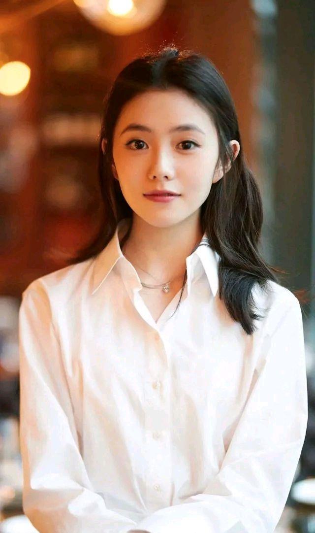 熊黛林|刘浩存又被网友骂了？白敬亭被自己逗笑了？王丽坤身体素质很好？