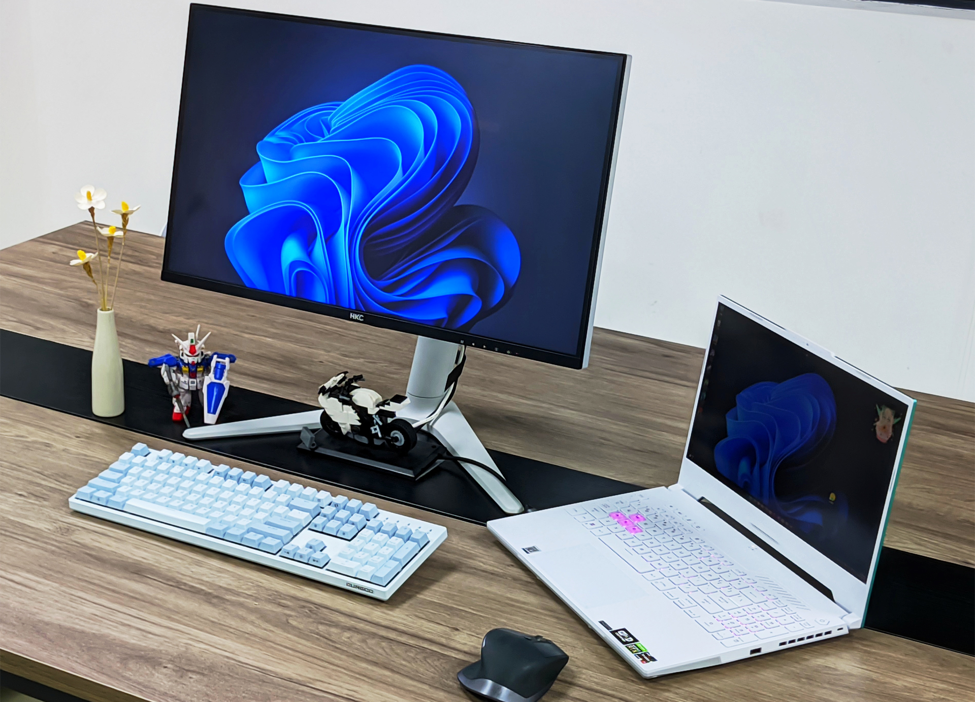 Mini LED|HKC高端MiniLED新品即将上市，4K+144HZ还有90W一线通