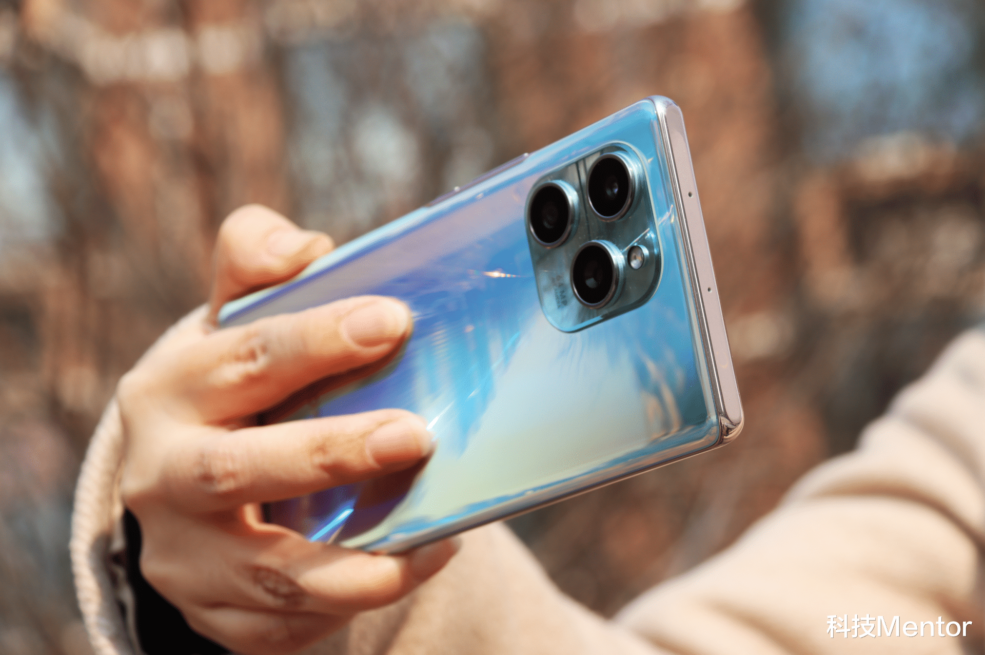 |仅售2000元出头，曲面屏+66W快充，这款荣耀手机用户体验一绝