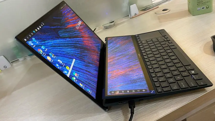 魅族flyme|灵耀X 双屏出色双屏造型，展示更多，操作更便利