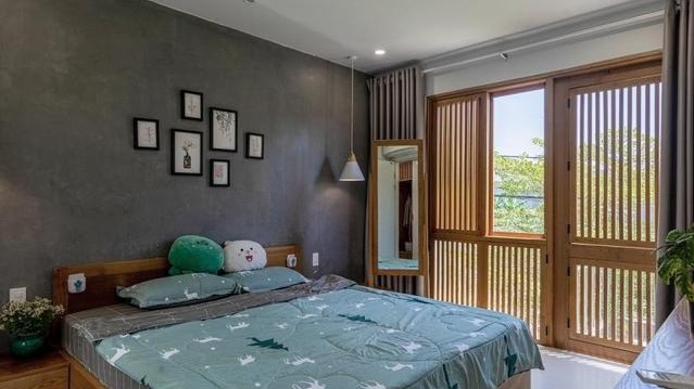 越南3层别墅,屋里屋外到处都种树,装修简单,但起码赏心悦目!