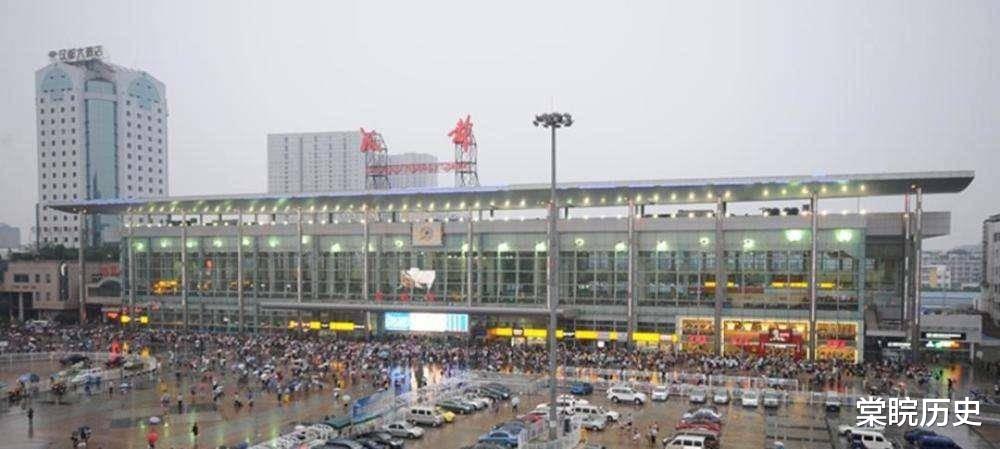 四川女黑老大叶永梅,凭借漂亮脸蛋只手遮天十余年,最终结局如何