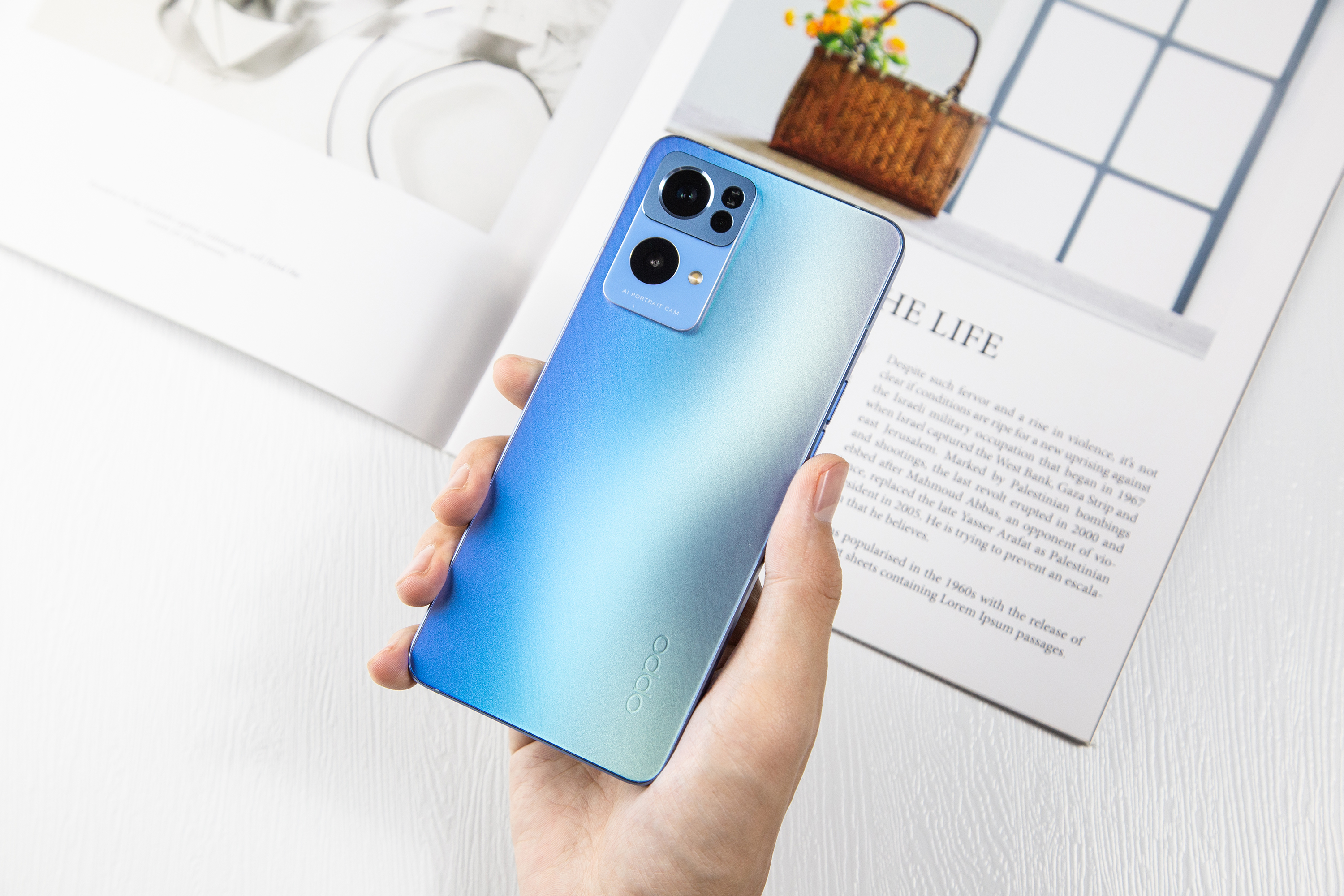 OPPO|OPPO 2月再度蝉联中国智能手机销量排名榜首，产品实力是最好证明