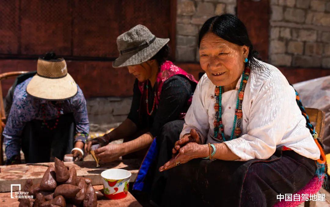 玉树|全境无门票的极美净土藏不住了!8条线路图带你过足自驾瘾!|中国自驾地理