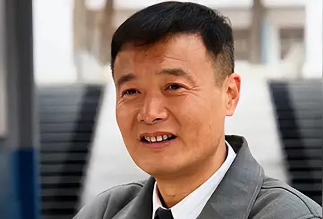 孙松|演员孙松:36岁结婚,婚后23年无儿无女,成母亲韩颖最大的遗憾