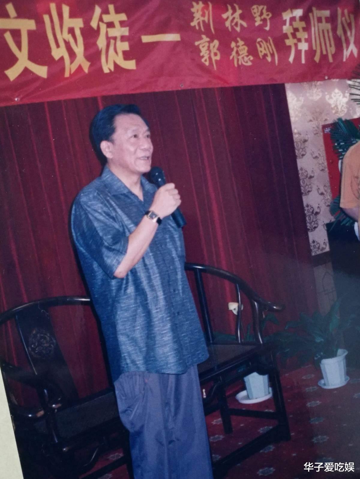 相声|侯耀文徒弟荆林野强势回归,称愿意助演德云社,首谈师父两大遗愿