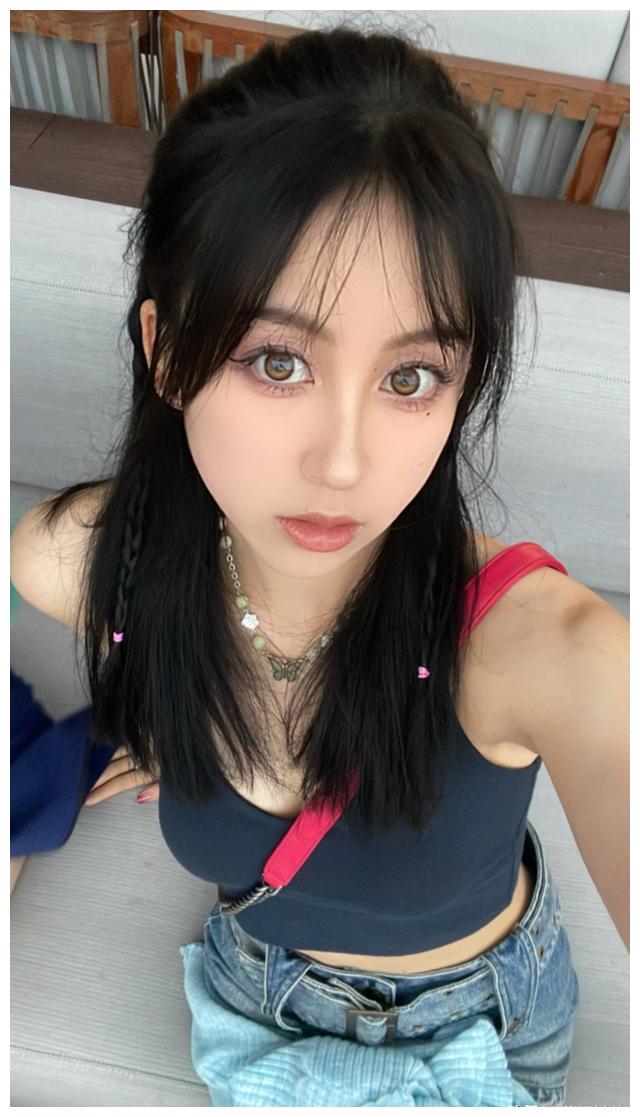 莫小贝|男足队员的漂亮老婆们,多是模特和空姐,个个肤白貌美大长腿