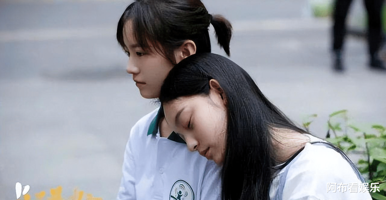 李庚希|三里屯三公主：京圈新势力，出道即巅峰，00后小花就看她们仨？