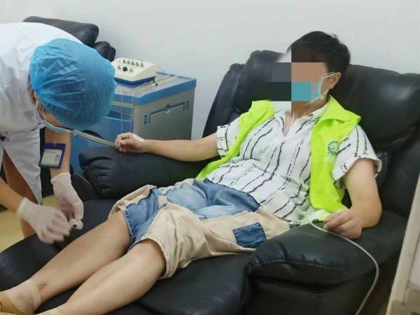 经络|只说“嗯”“哦”的他会开玩笑了，经络氧治疗让小伙重拾笑容