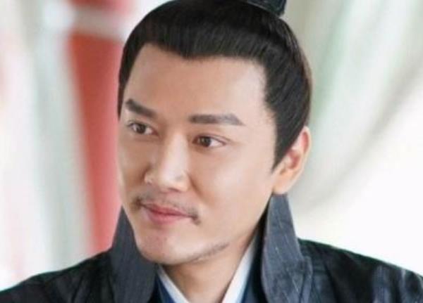 肖战|跟赵丽颖演夫妻，跟童瑶演夫妻，一种形象两种风格，冯绍峰演技派