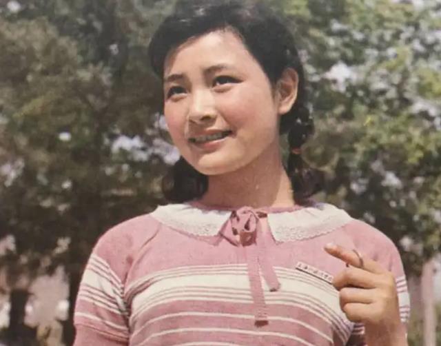 陈冲|宣誓效忠美国还敢回国捞金?陈冲“三宗罪”惹怒国人,下场太解气