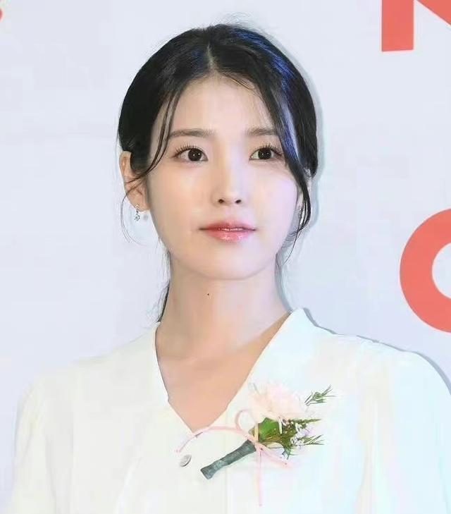 iu|汤唯IU同框，十分罕见，同样的美人，不同的气质！太养眼了！