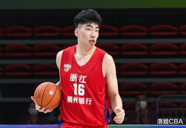 王哲林|CBA三消息：国产三星勇闯美国，杜锋脾气有转变，王哲林受到质疑