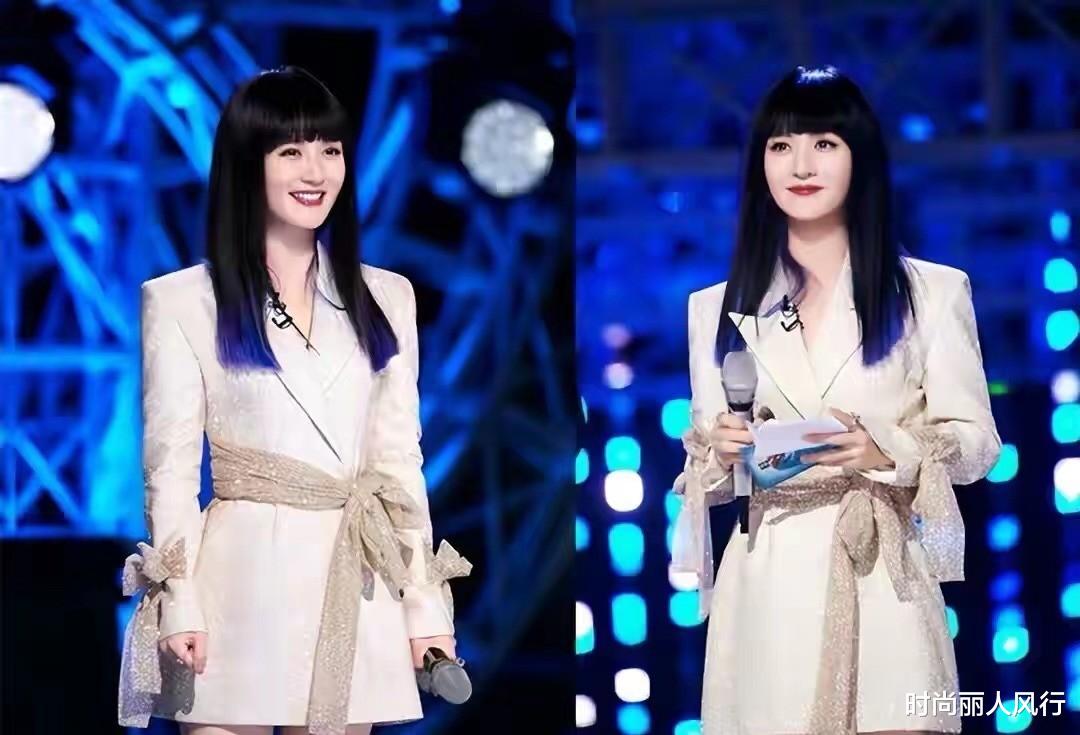 谢娜 谢娜主持浪姐赚大了,二公造型还没曝光就要火,两次亮相都太完美