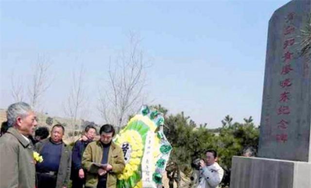 善良女知青为助农，决心下嫁贫困农民，婚后却惨遭虐待，27岁病逝