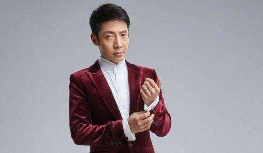 春晚|撒贝宁春晚嘴瓢为何被点名表扬？央视导演揭秘，服装细节暗秀恩爱