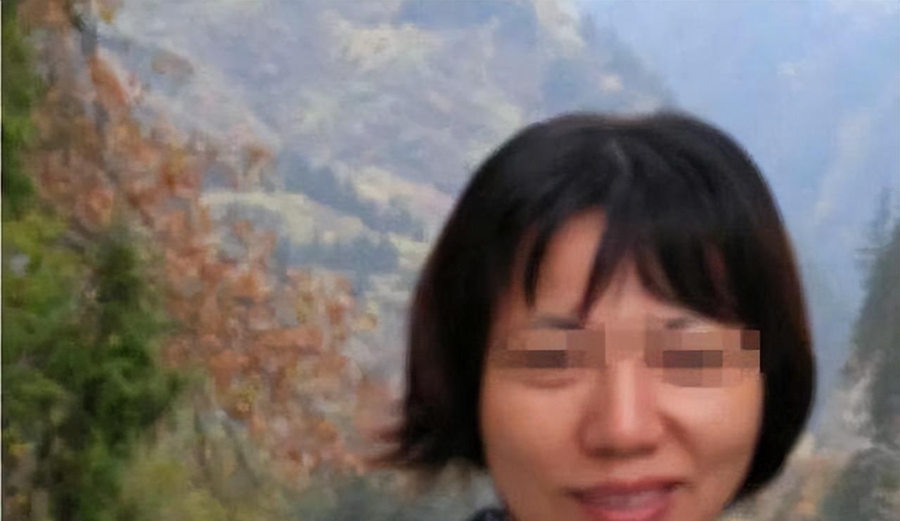 唐山师范学院一退休女教授“翻车”,诋毁国人,不配为人师表