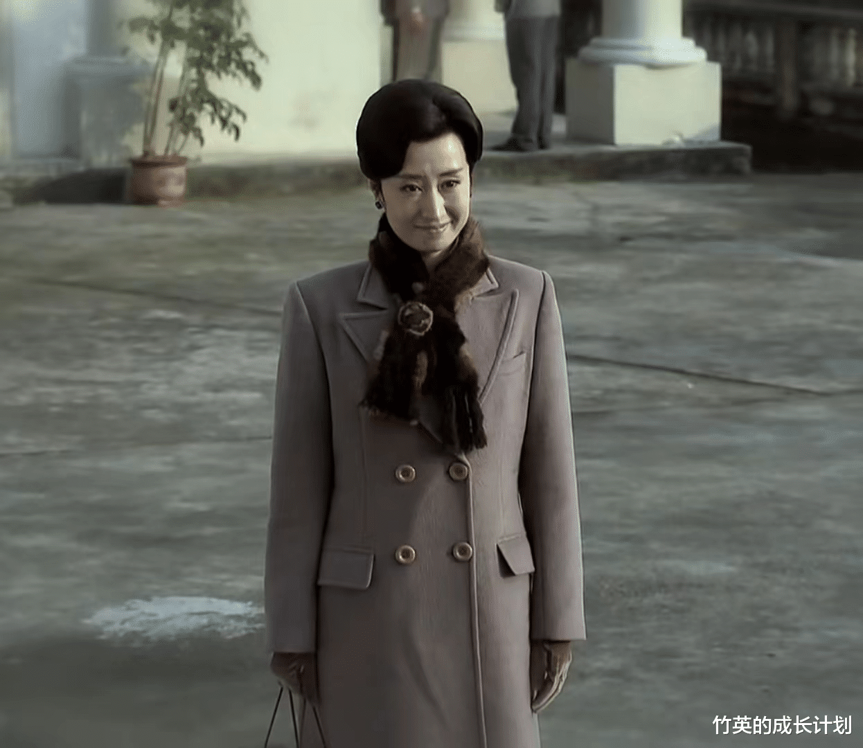 伪装者|?《伪装者》一生无爱无性的明镜,她把青春献给了家族和信仰